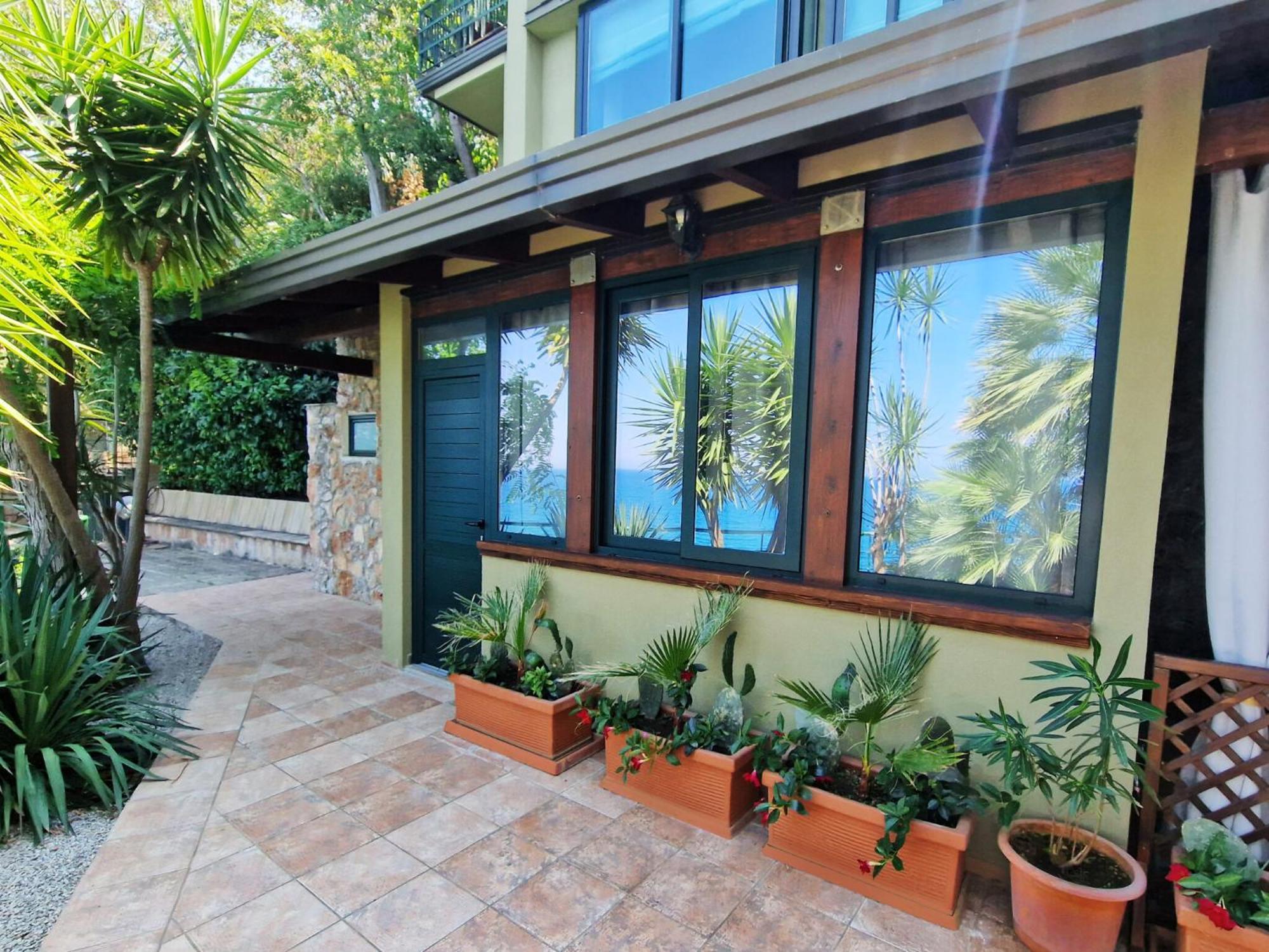 Villa Anita Apartments Capo dʼOrlando Eksteriør bilde